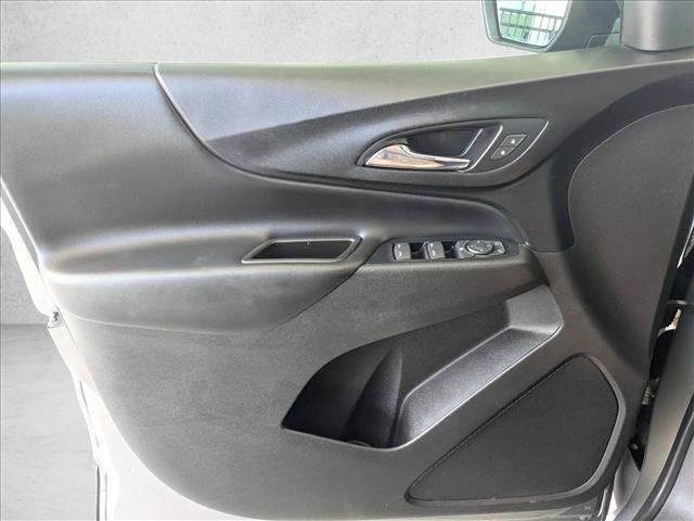 Used 2018 Chevrolet Equinox LT FWD image 13