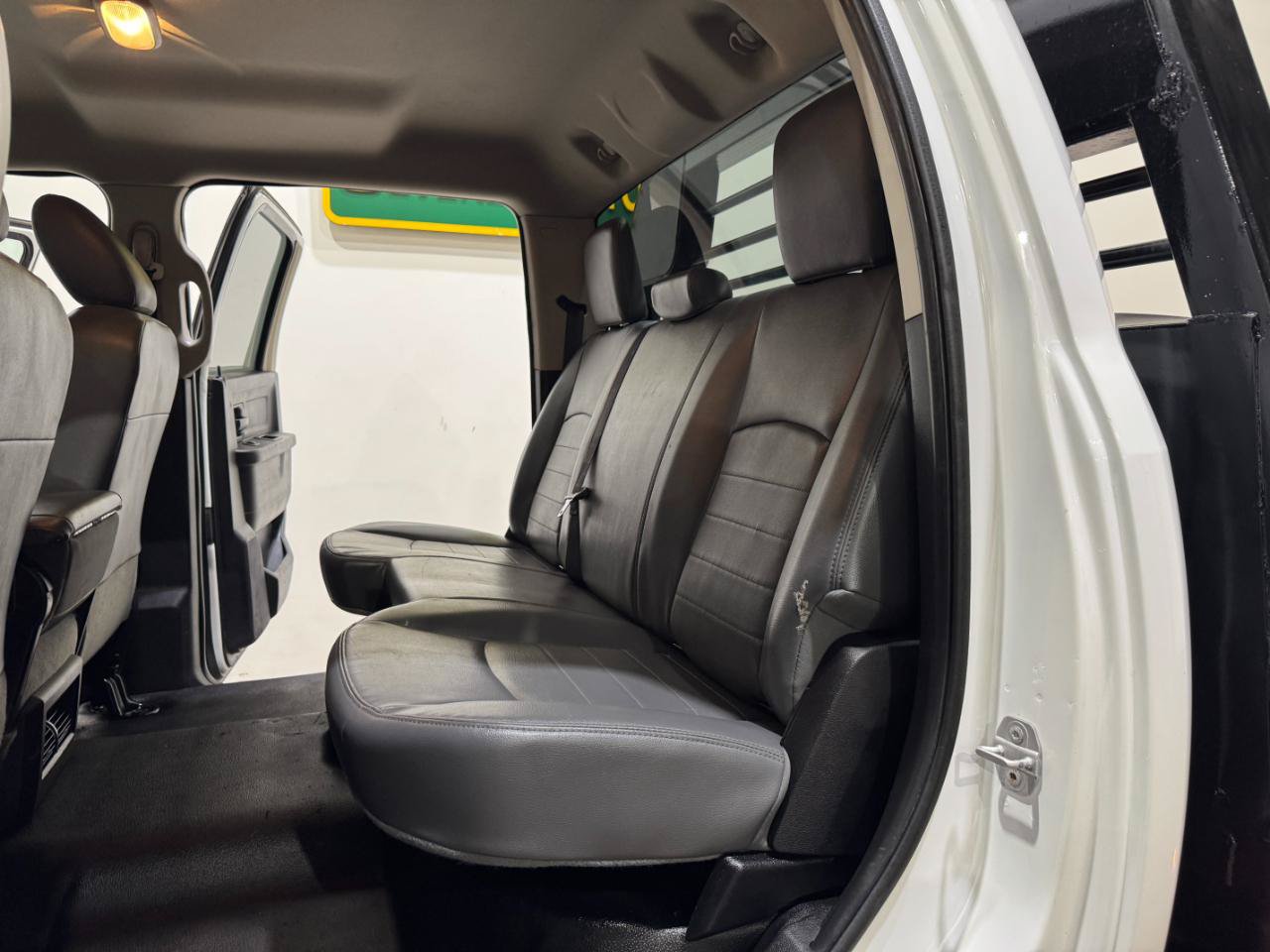 Used 2015 RAM 4500 Tradesman w/ Chrome Appearance Group AWD/4WD image 17