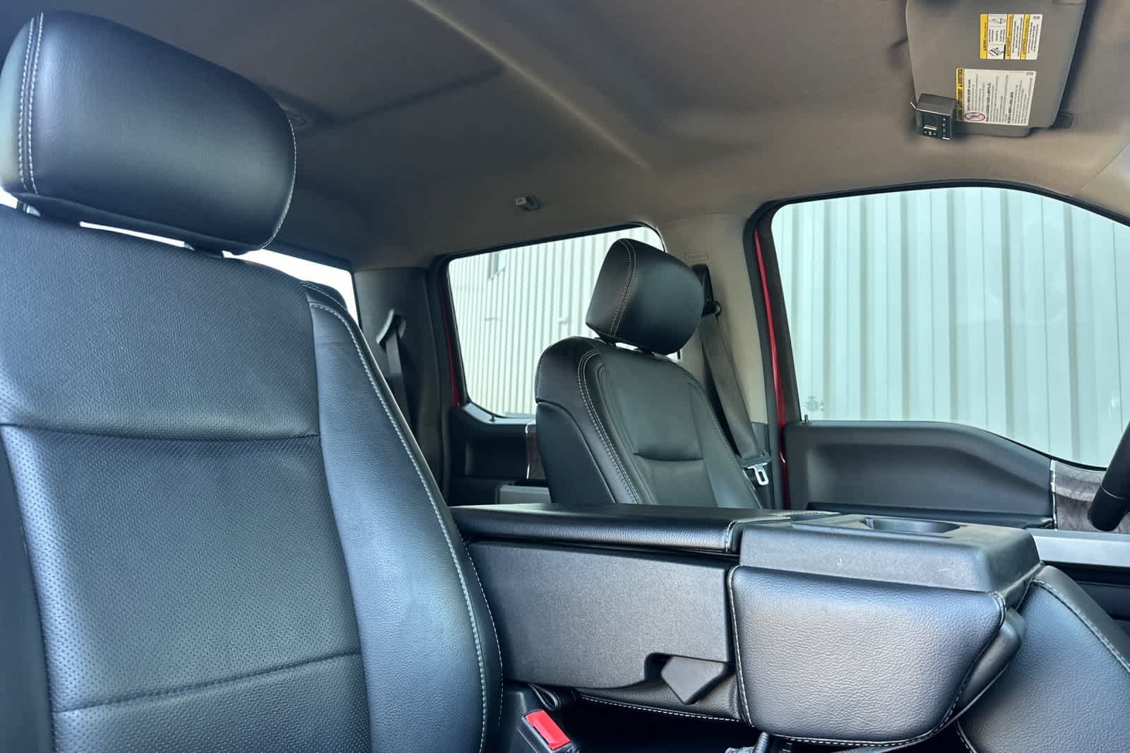 Used 2018 Ford F250 Lariat w/ Lariat Value Package AWD/4WD image 16