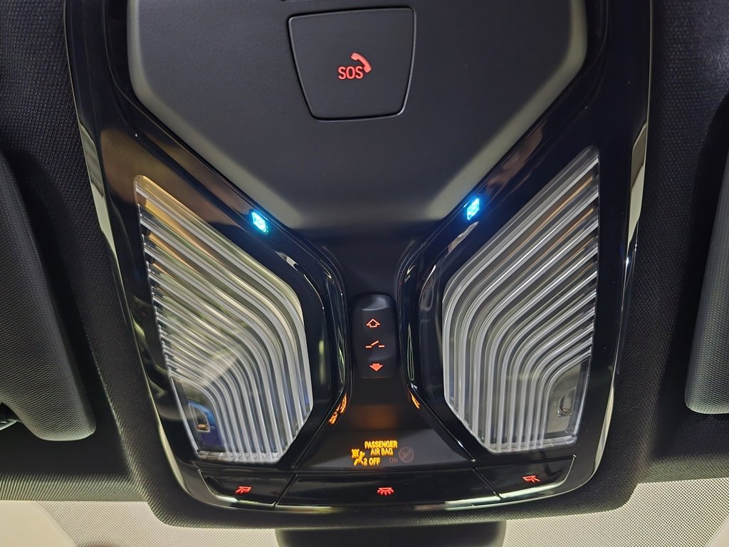 Used 2025 BMW 330i xDrive Sedan w/ M Sport Package image 25