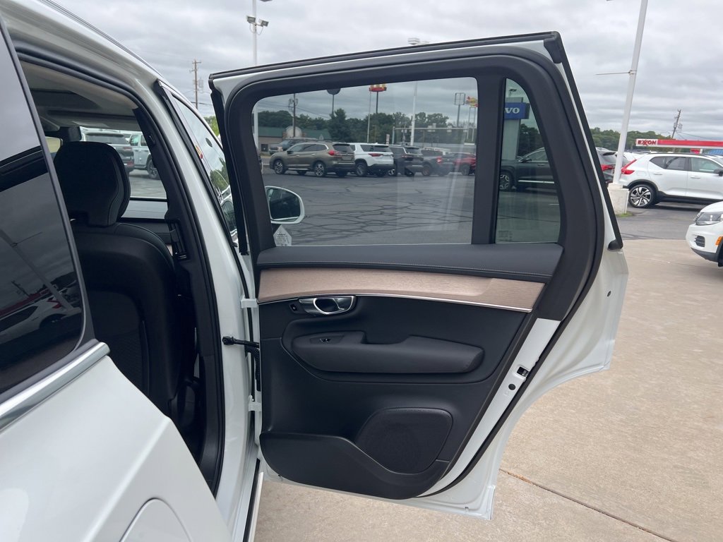 New 2026 Volvo XC90 B6 Plus w/ Protection Package Premier image 35
