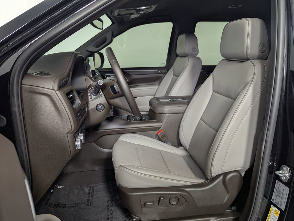 Used 2024 GMC Yukon SLT w/ SLT Luxury Package AWD/4WD image 14