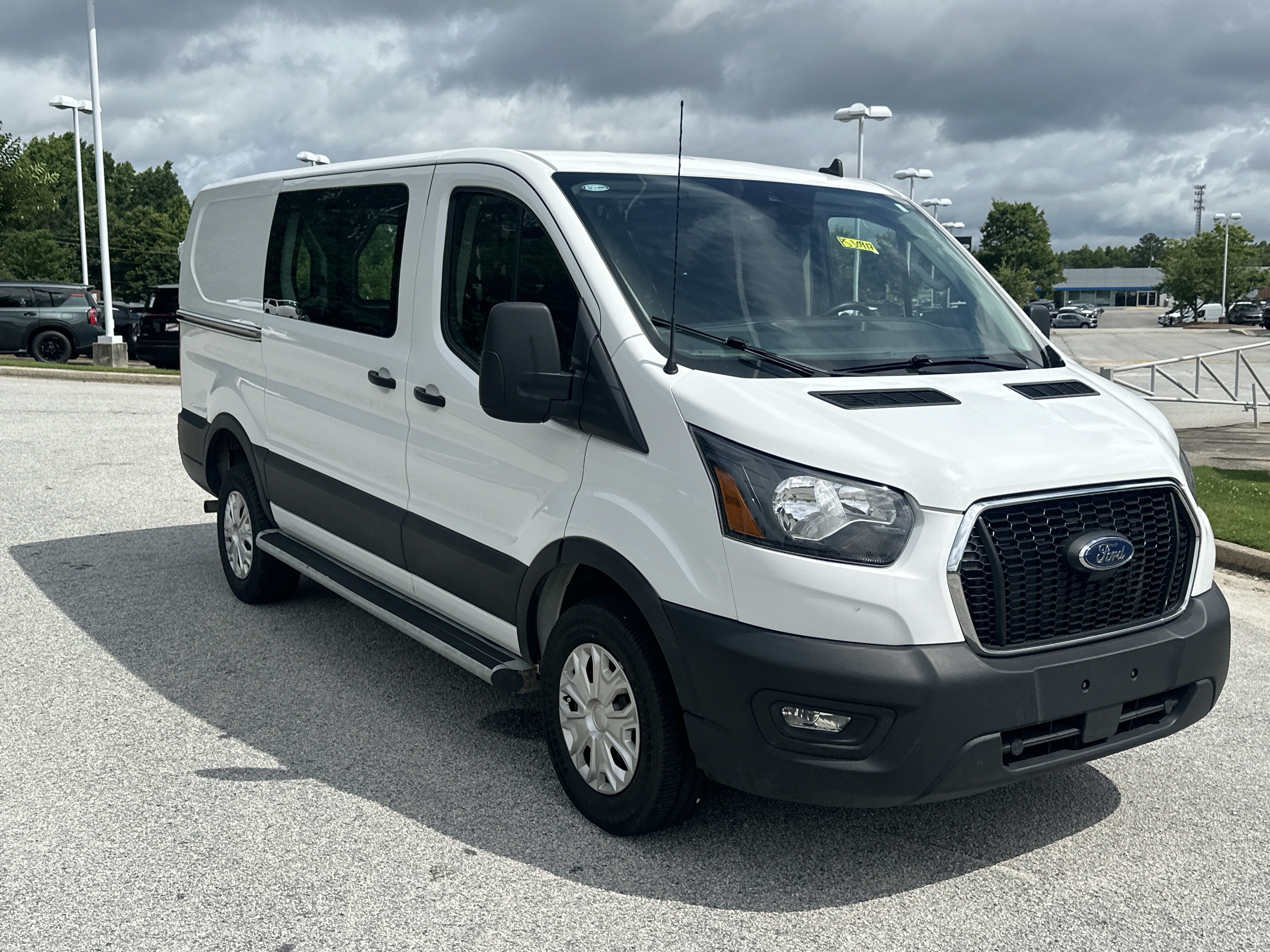 Used 2025 Ford Transit 250 Low Roof w/ Exterior Upgrade Package RWD image 3