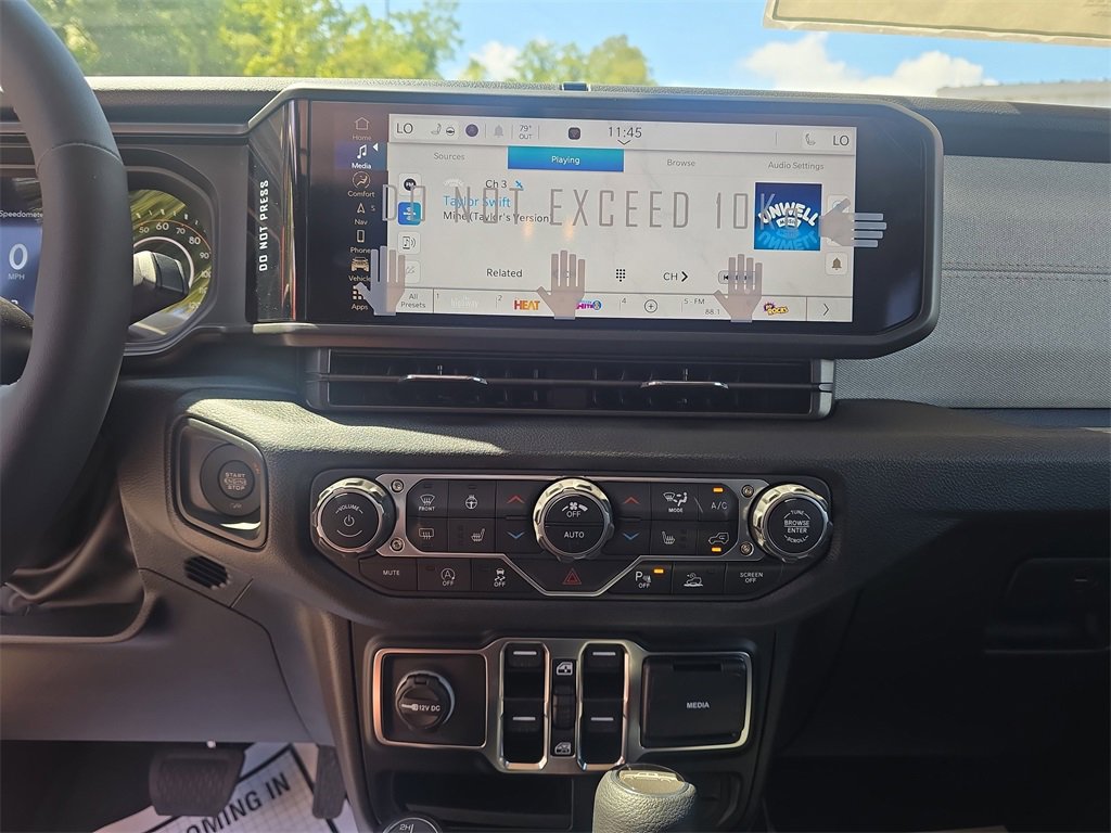 New 2025 Jeep Gladiator Sport image 19