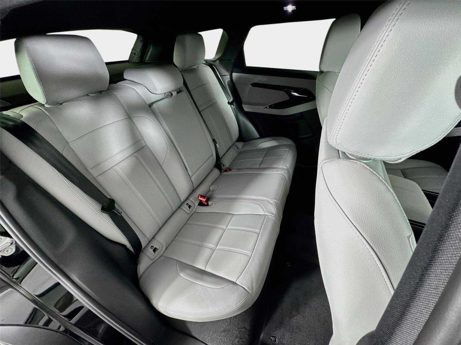 New 2026 Land Rover Range Rover Evoque S AWD/4WD image 29