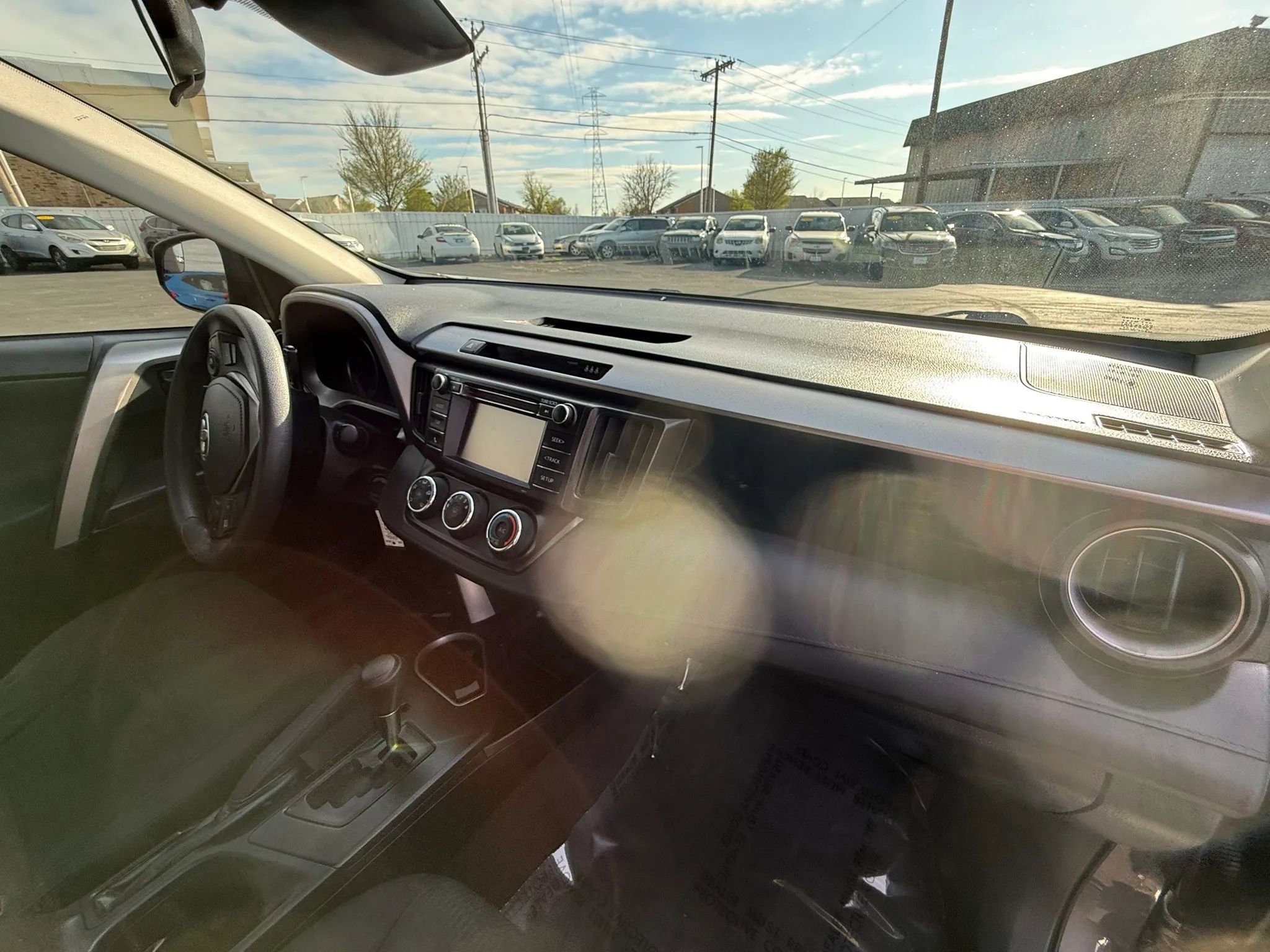 Used 2017 Toyota RAV4 LE image 10
