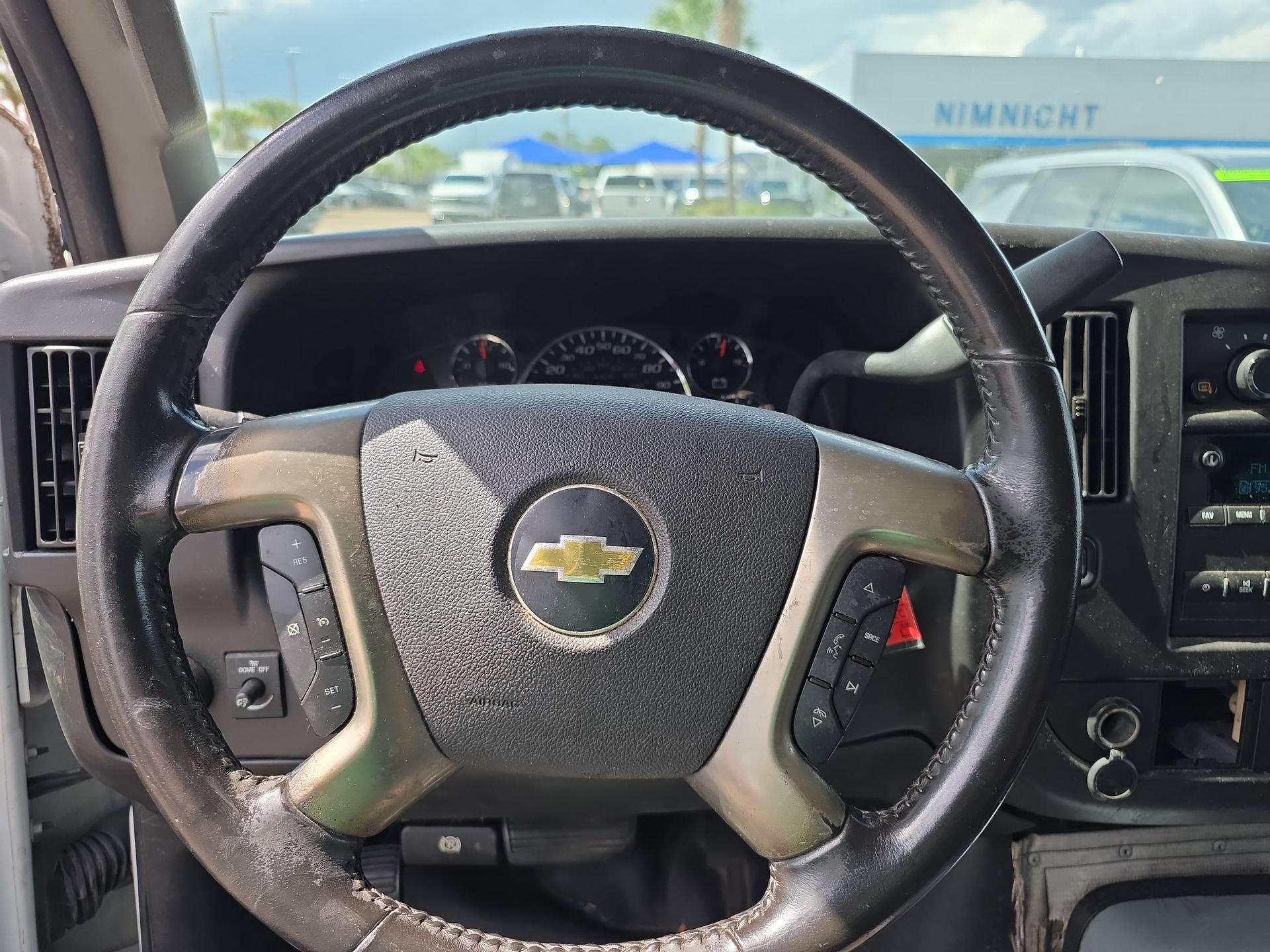 Used 2018 Chevrolet Express 2500 w/ Driver Convenience Package RWD image 20