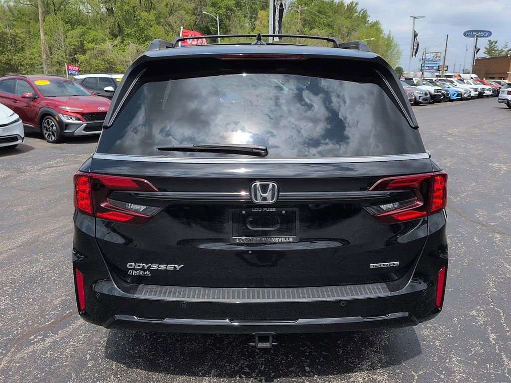 Used 2025 Honda Odyssey Touring image 6