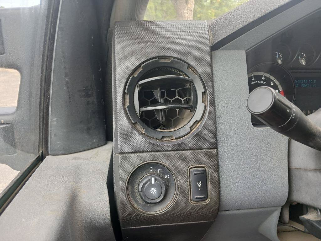 Used 2011 Ford F250 XL AWD/4WD image 33