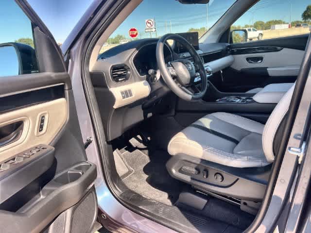 Certified 2026 Honda Pilot EX-L image 3