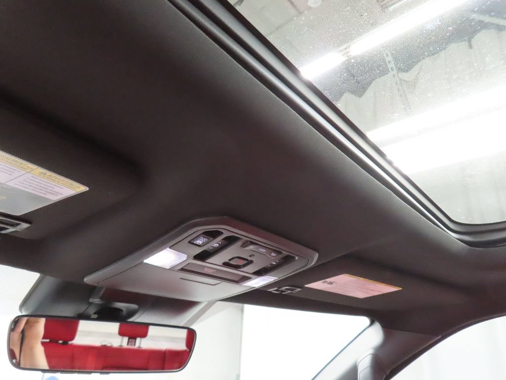 Used 2025 Toyota Tundra Limited AWD/4WD image 28