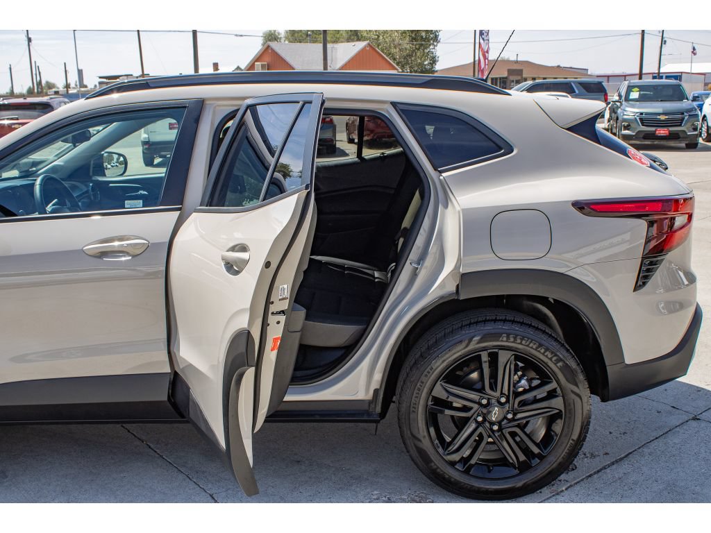 Used 2026 Chevrolet Trax ACTIV w/ Driver Confidence Package FWD image 15