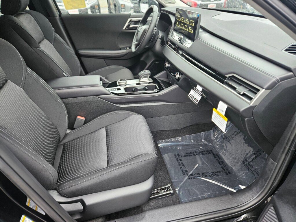 New 2025 Mitsubishi Outlander ES image 11