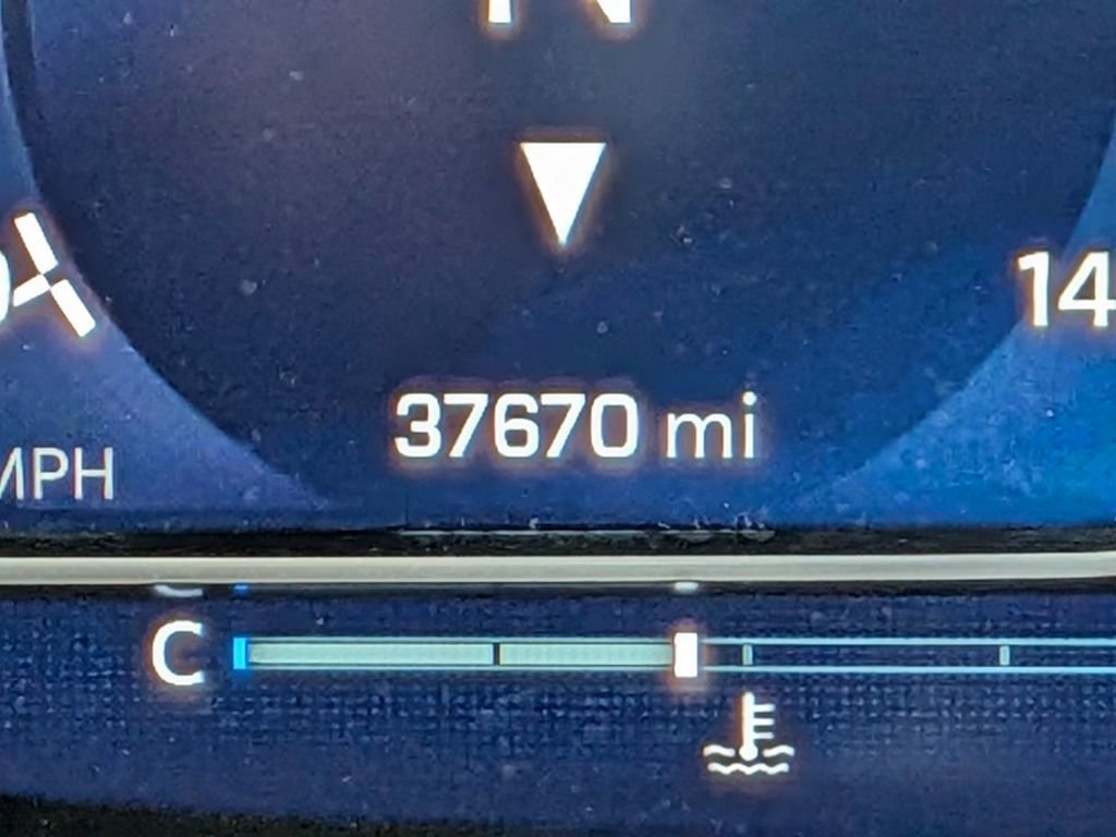 Used 2022 Chevrolet Suburban RST w/ Sport Performance Package image 29