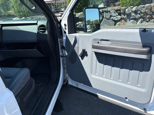 Used 2016 Ford F250 XL w/ Camper Package RWD image 21