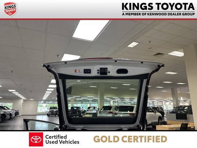 Certified 2023 Toyota Prius Limited AWD/4WD image 19