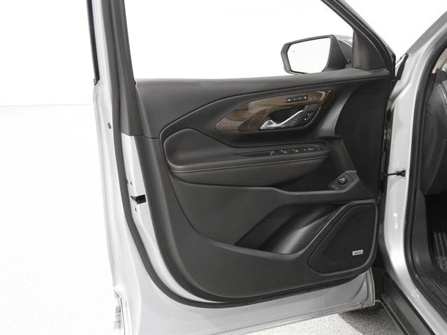 Used 2020 GMC Terrain Denali w/ Denali Premium Package image 4