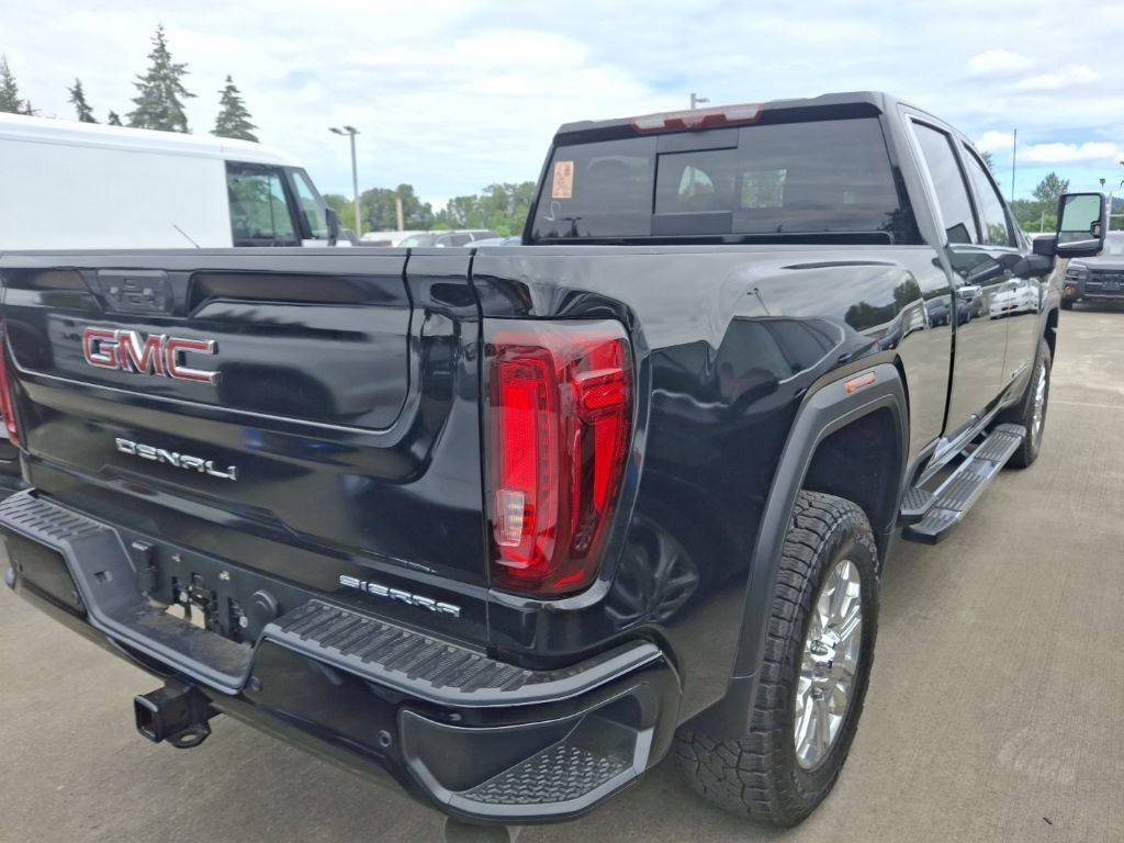 Used 2022 GMC Sierra 3500 Denali w/ Denali Ultimate Package AWD/4WD image 7