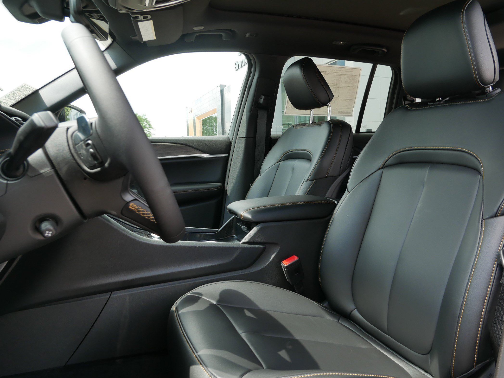 New 2026 Jeep Grand Cherokee Limited AWD/4WD image 9