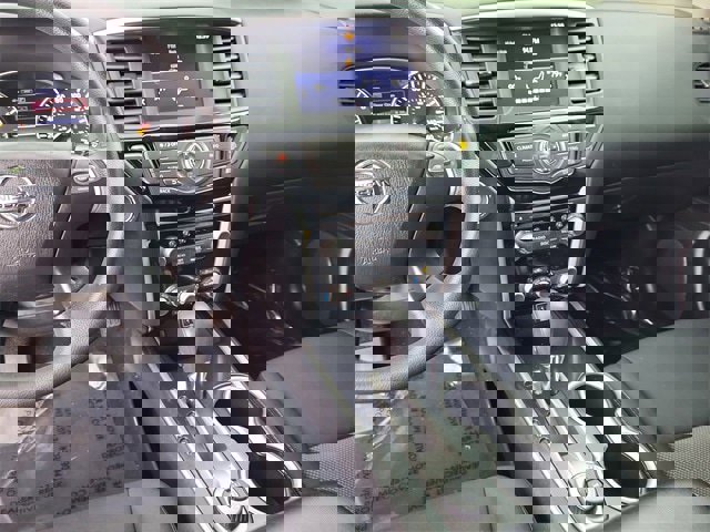 Used 2018 Nissan Pathfinder S image 14