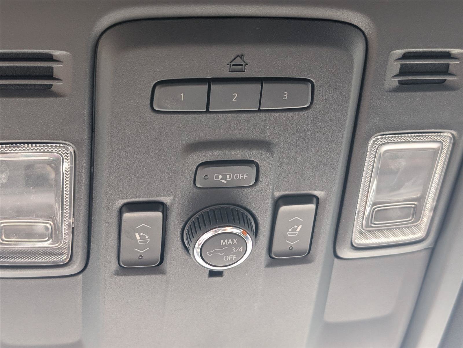 Used 2023 Cadillac Escalade Luxury AWD/4WD image 34