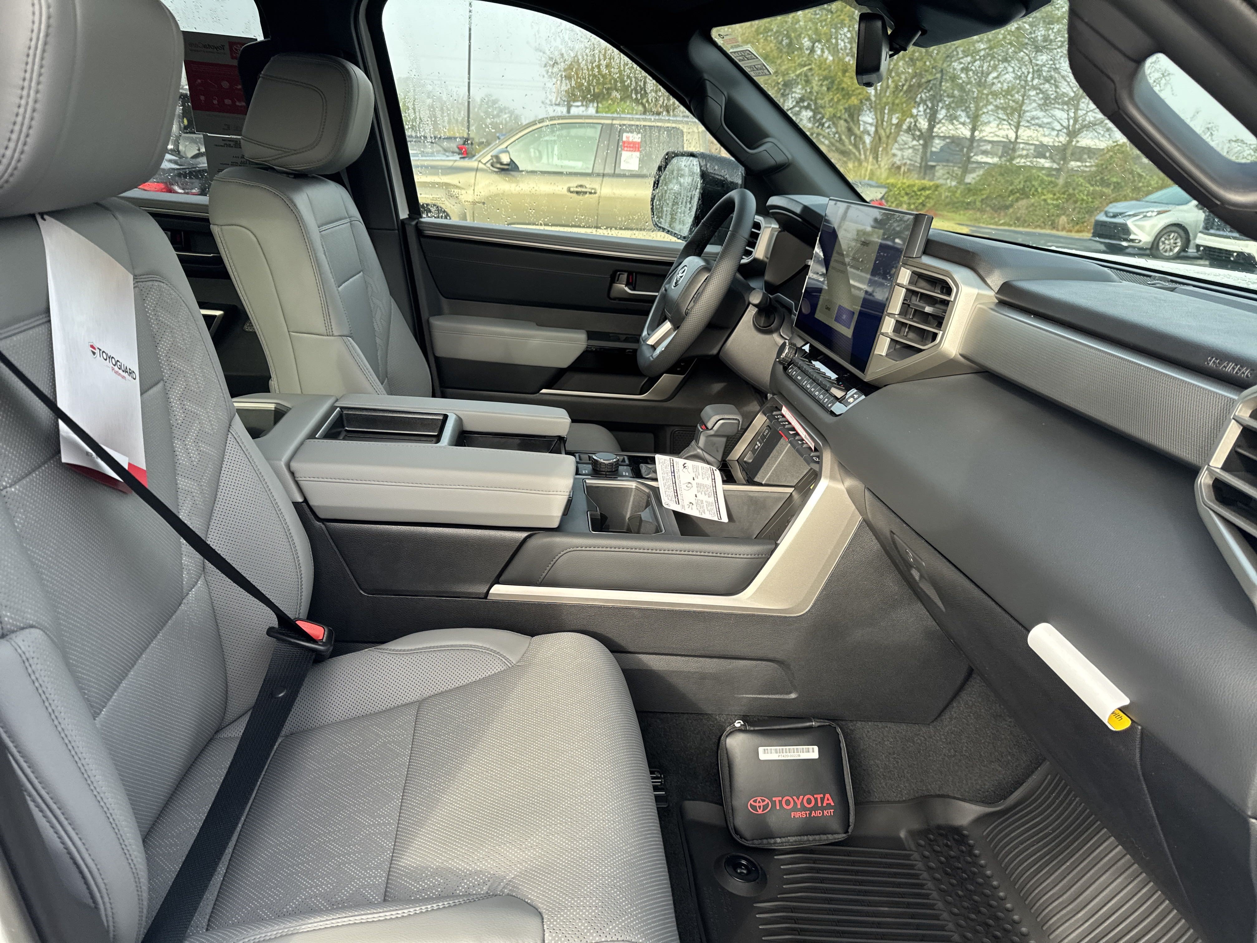 New 2025 Toyota Tundra Limited w/ TRD Off-Road Package AWD/4WD image 31