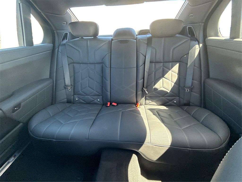 New 2026 BMW 750e xDrive image 20