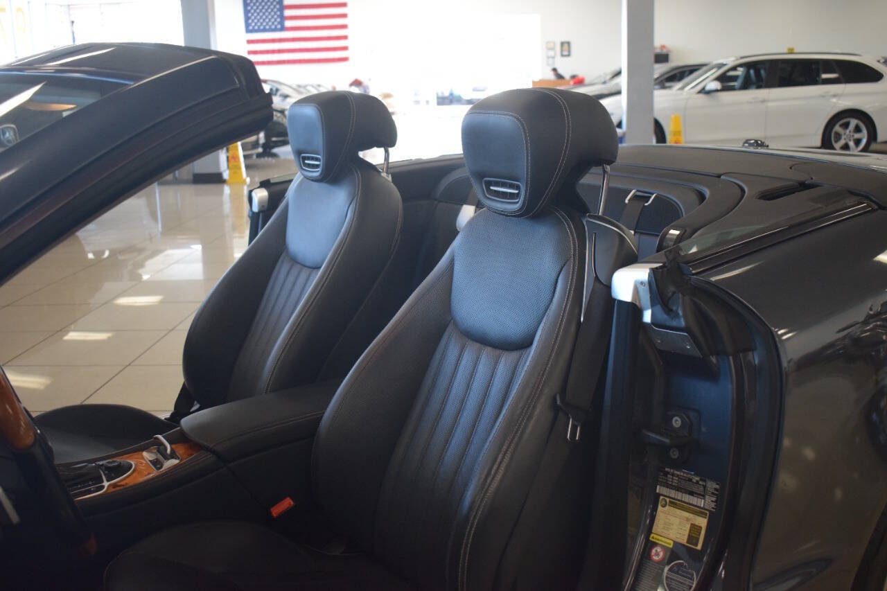 Used 2012 Mercedes-Benz SL 550 image 35