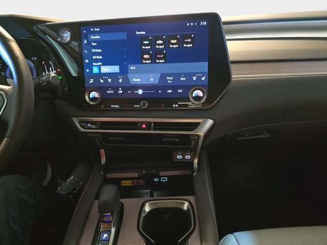 Used 2024 Lexus RX 350h w/ Convenience Package AWD/4WD image 23