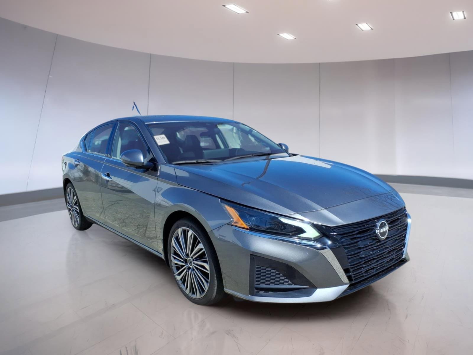 Used 2023 Nissan Altima 2.5 SL FWD image 1