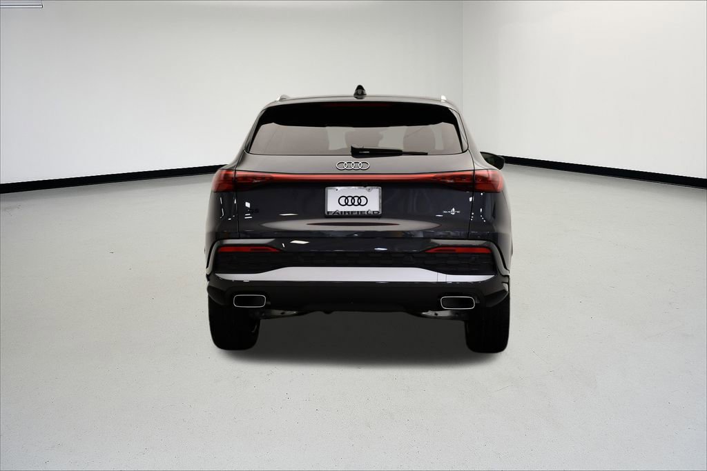 Used 2025 Audi Q5 Premium w/ Convenience Package image 4