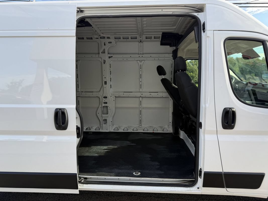 Used 2025 RAM ProMaster 2500 w/ Convenience Group FWD image 35