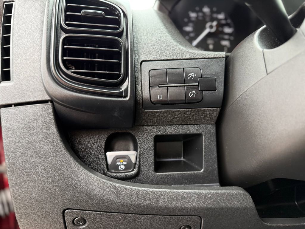 Used 2022 RAM ProMaster 2500 w/ Driver Convenience Group FWD image 20