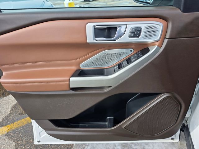 Used 2021 Ford Explorer King Ranch w/ Premium Technology Package image 27