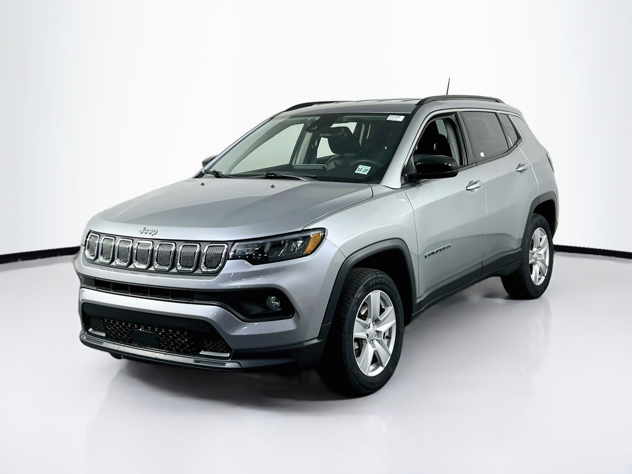 Used 2022 Jeep Compass Latitude AWD/4WD image 1