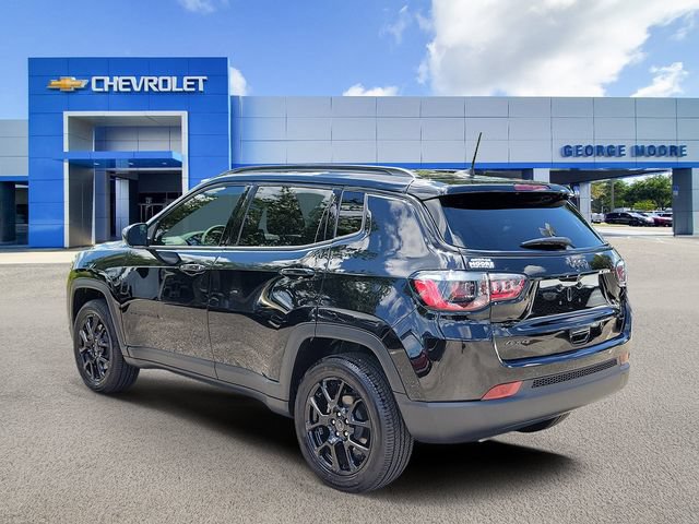 Used 2026 Jeep Compass Latitude AWD/4WD image 3