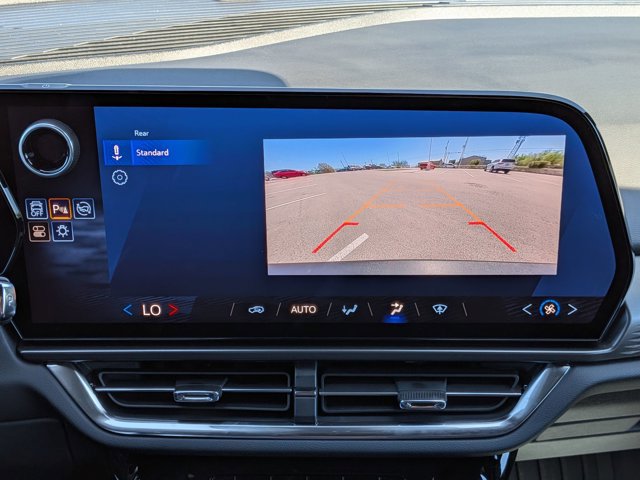 Used 2025 Chevrolet Equinox EV LT image 12