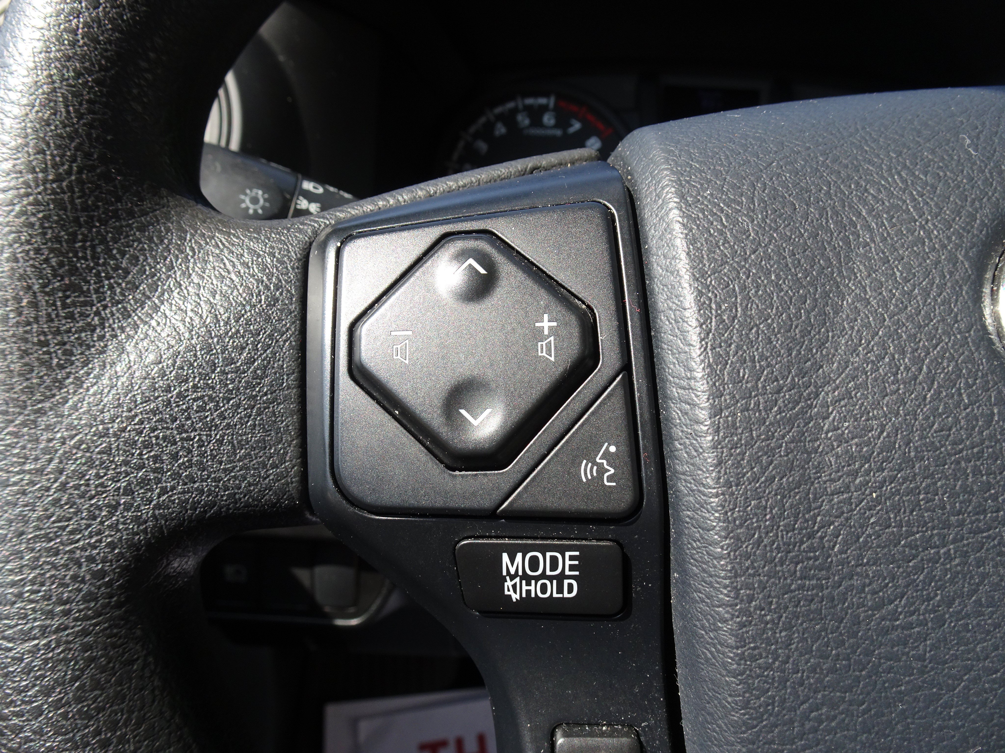 Used 2020 Toyota Tacoma SR AWD/4WD image 23