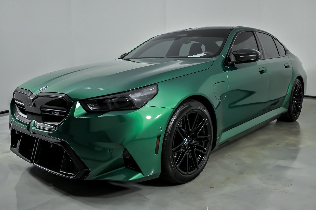 Used 2025 BMW M5 w/ Carbon Package AWD/4WD image 6
