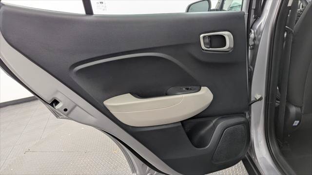 Used 2026 Hyundai Venue SEL FWD image 16