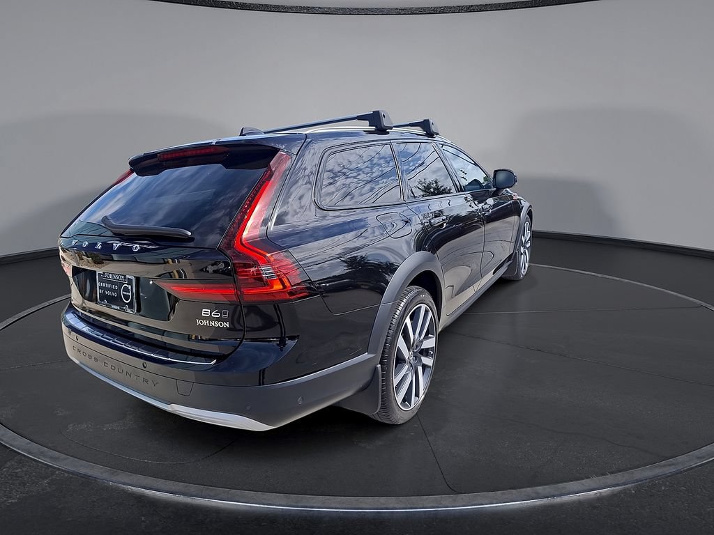 Certified 2024 Volvo V90 B6 Cross Country Plus w/ Protection Package Premier AWD/4WD image 31