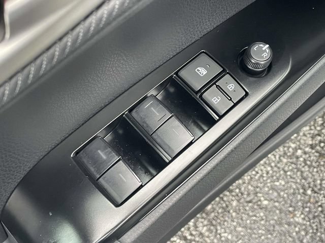 Used 2026 Toyota Camry SE FWD image 40