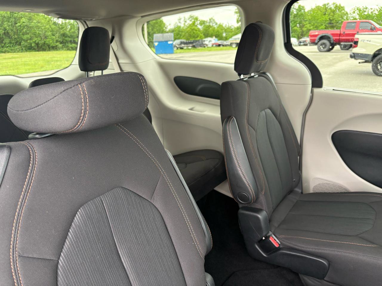 Used 2020 Chrysler Pacifica Touring w/ Advanced Safetytec Group FWD image 42