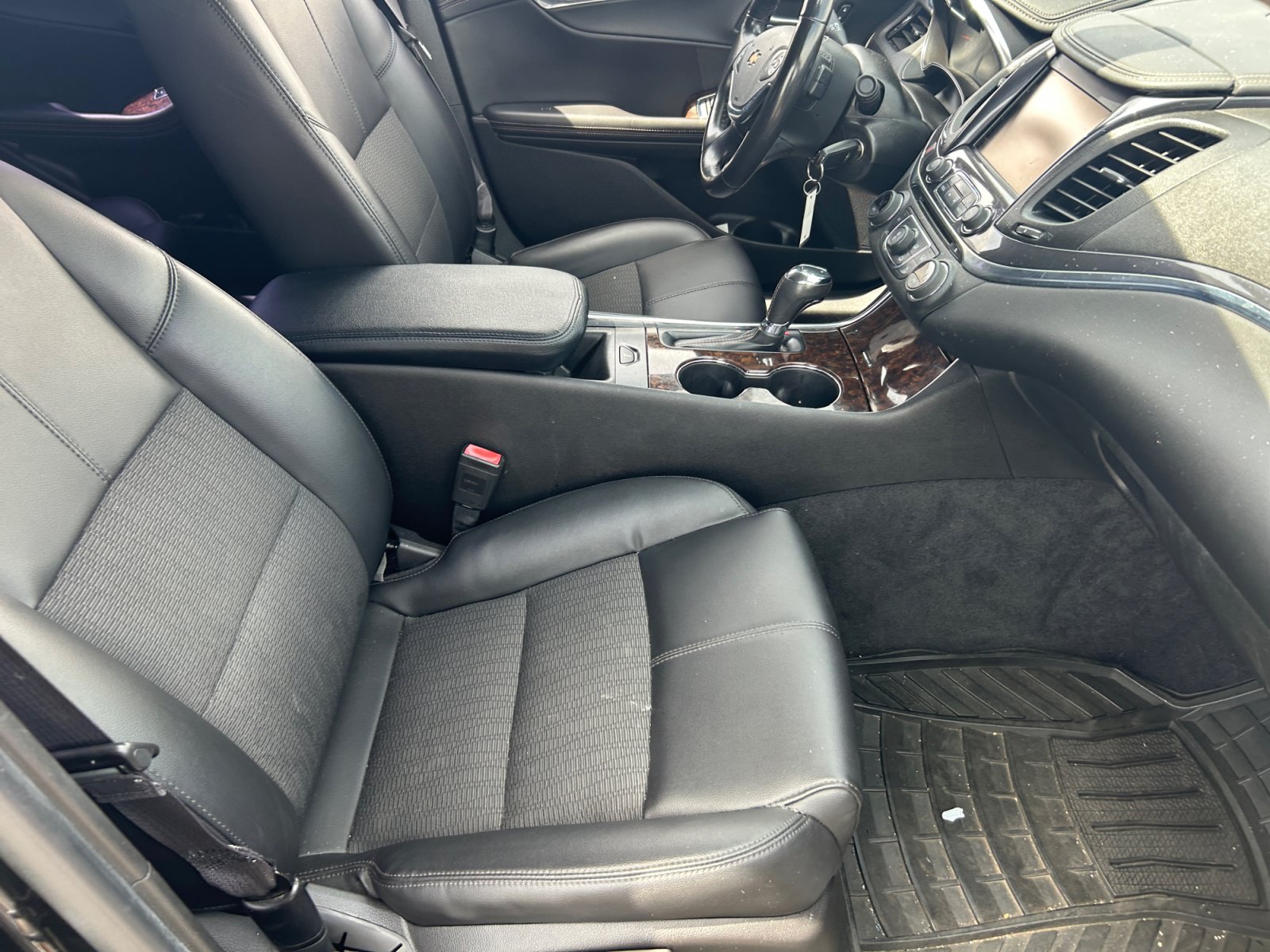 Used 2015 Chevrolet Impala LT w/ Convenience Package FWD image 18