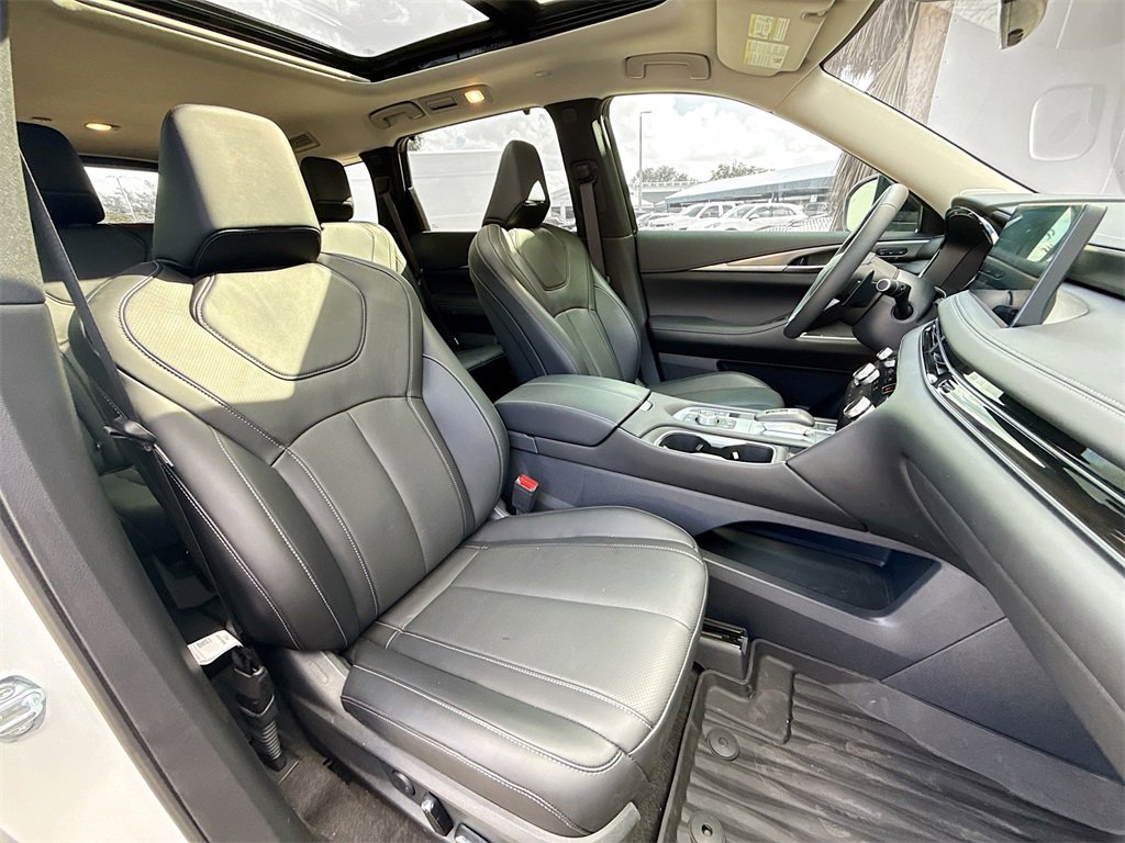 Used 2025 INFINITI QX60 Luxe image 33