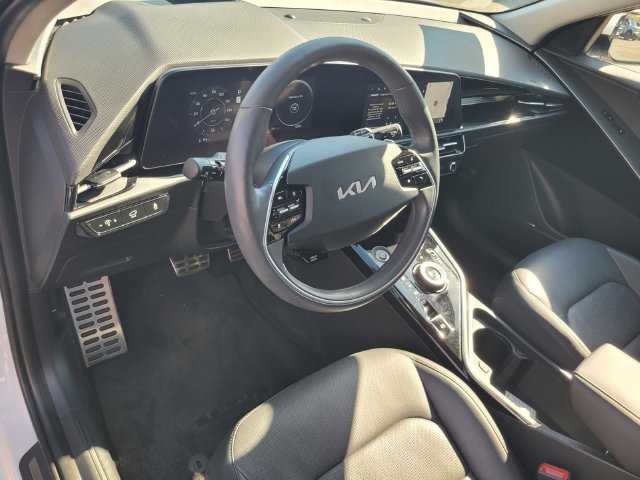 Used 2024 Kia Niro Wave w/ Wave Preserve Package FWD image 9