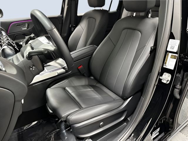 Used 2025 Mercedes-Benz GLB 250 4MATIC image 29