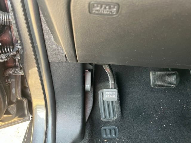 Used 2020 Dodge Journey SE w/ SE Popular Equipment Group FWD image 32