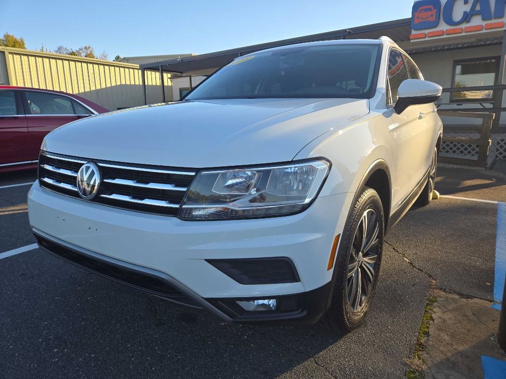 Used 2018 Volkswagen Tiguan SEL image 1