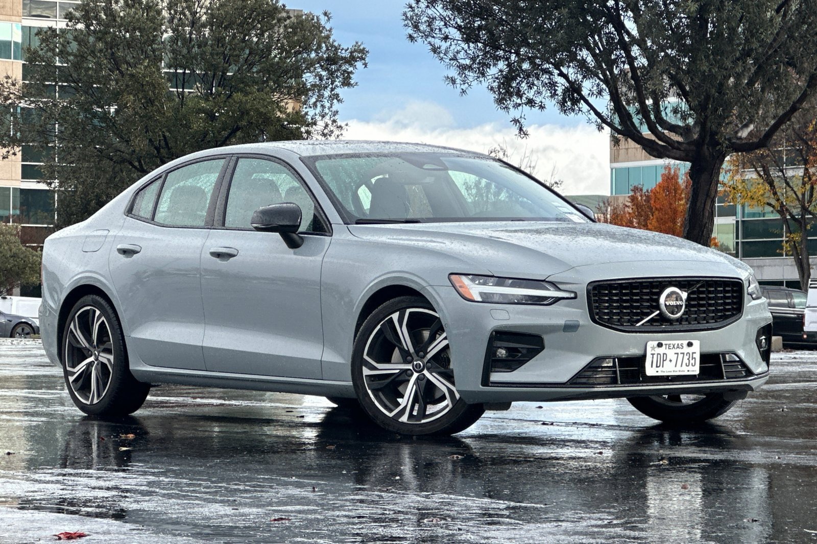 Used 2024 Volvo S60 B5 Plus image 2